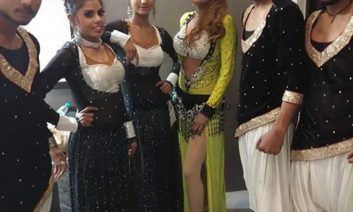 Raaz Dance Bhangra Group Institute